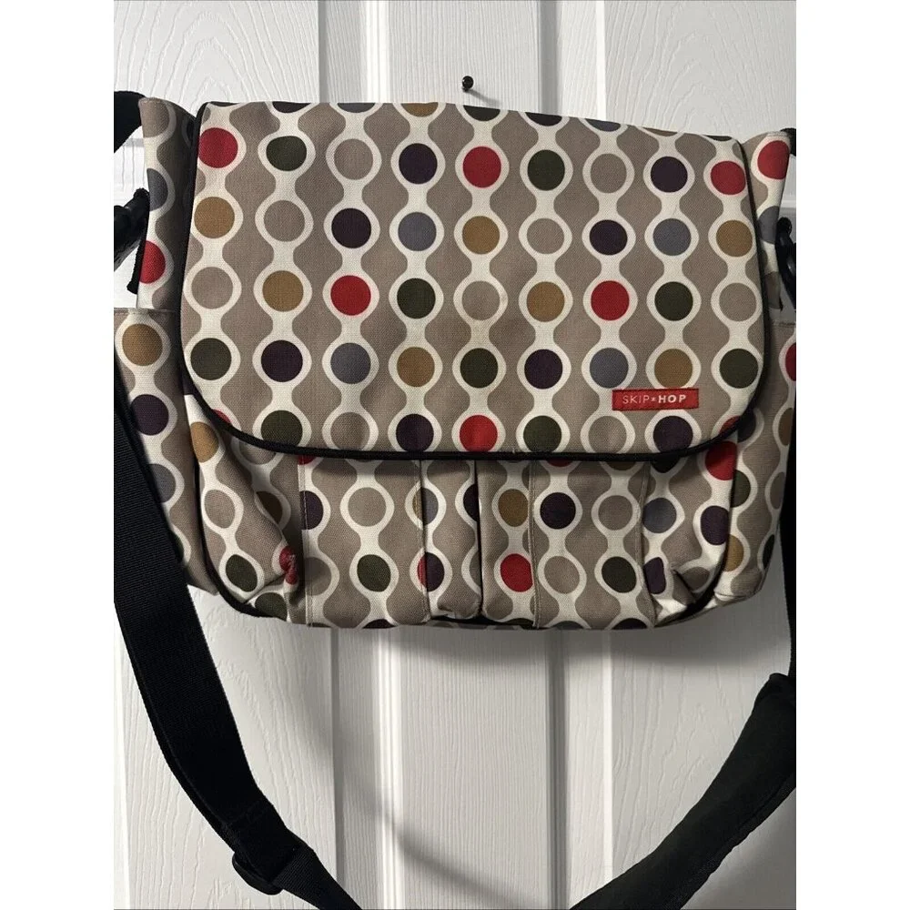 Jonathan Adler Skip Hop Dash Diaper Messenger Bag Polka Dots NEW 14x12x4 GR73